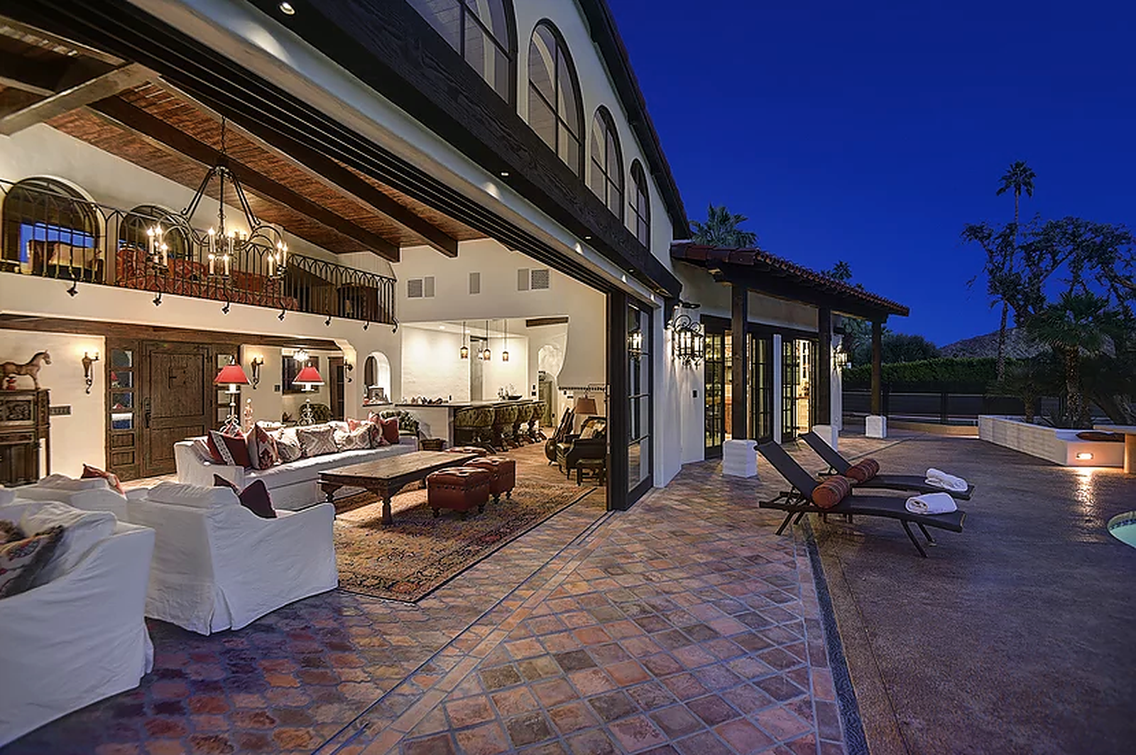 Vista House - Image 9